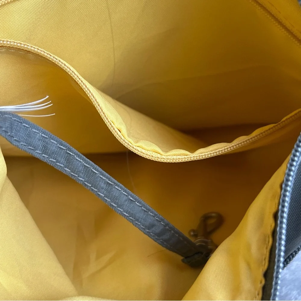 Baggallini Crossbody Bag Gray Nylon Travel Purse Zip Pockets Yellow Liner Casual
